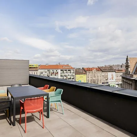 Lägenhet Skyline Living - Penthouse With Terrace And Parking