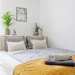 アパート Skyline Living - Penthouse With Terrace And Parking *