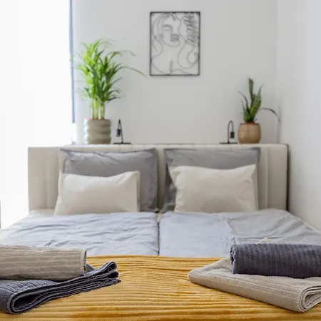 Skyline Living - Penthouse With Terrace And Parking