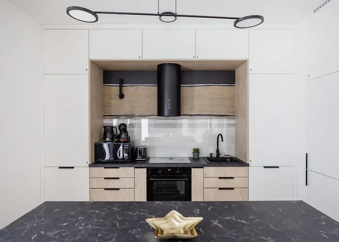 Skyline Living - Penthouse With Terrace And Parking *